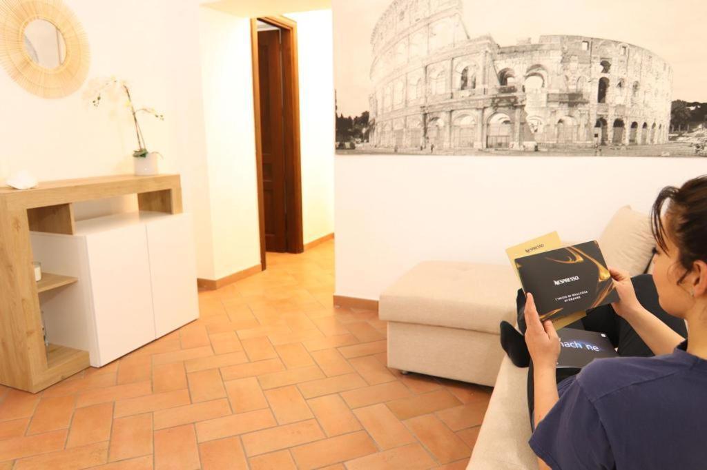 Colosseum 20 Apartment Rzym Zewnętrze zdjęcie